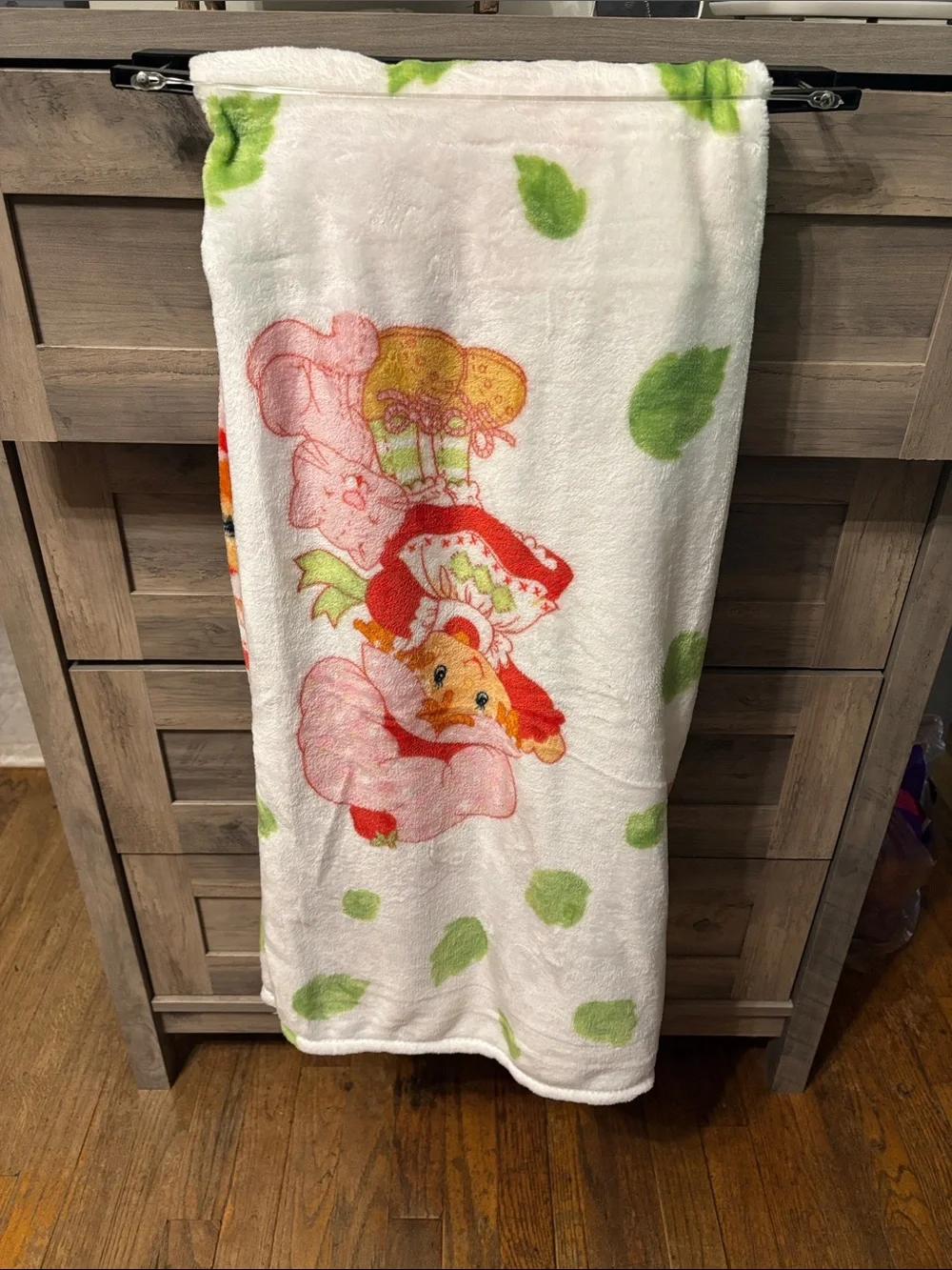 Strawberry Shortcake Custard Fall Leaves  Plush Throw Blanket NWT